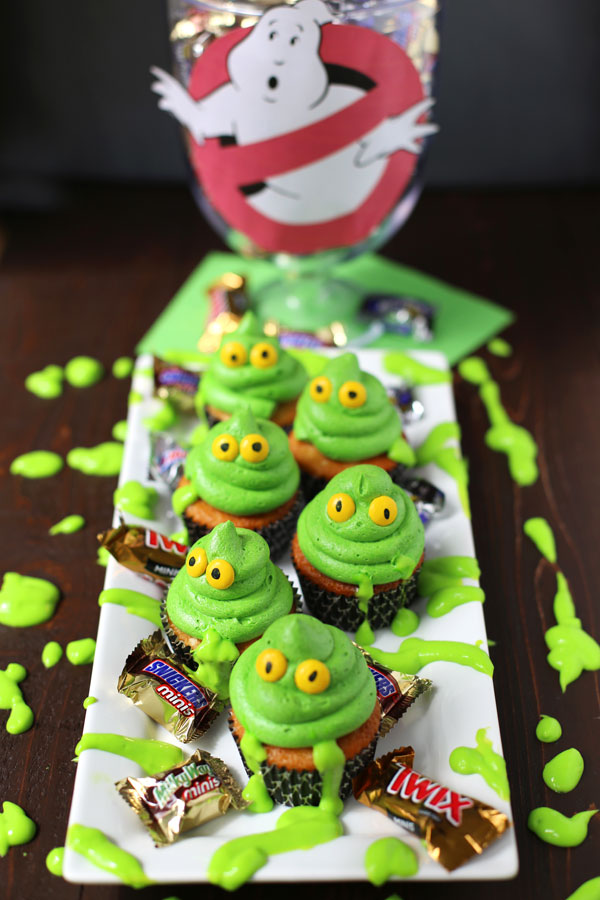 Greeen-Ghost-Cupcakes-with-Slime-6-b.jpg